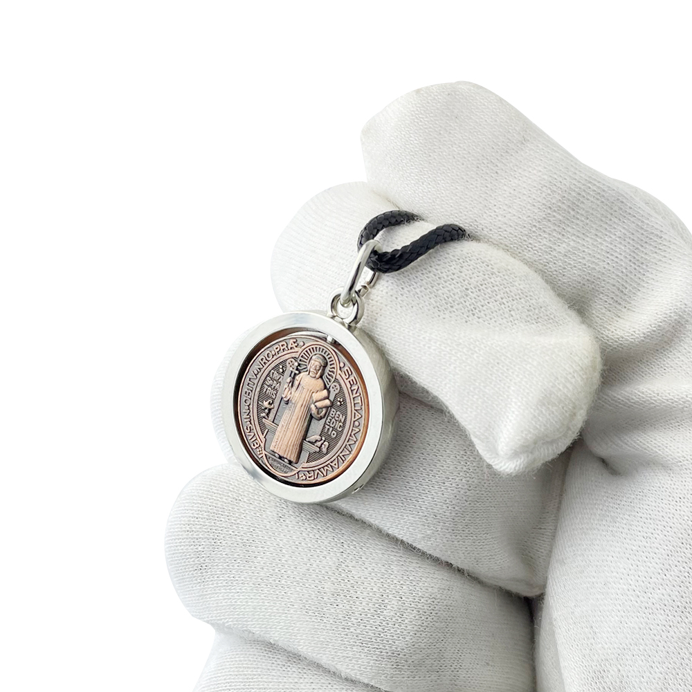 New St Benedict Medal Necklace - Jewelry & Watches Bench ulasan dan harga